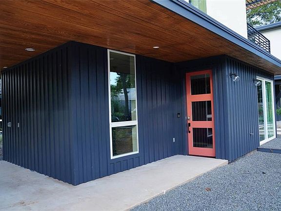 2nd image of 2908 Govalle Ave #A