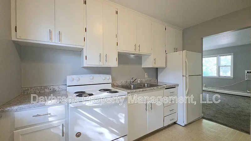 2 bed, 1.0 bath, $875 — Photo 4