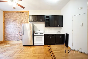 Rented by Rennit Inc.