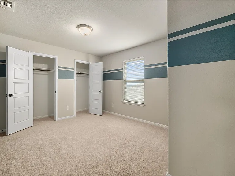 101 Lambert St — Photo 21