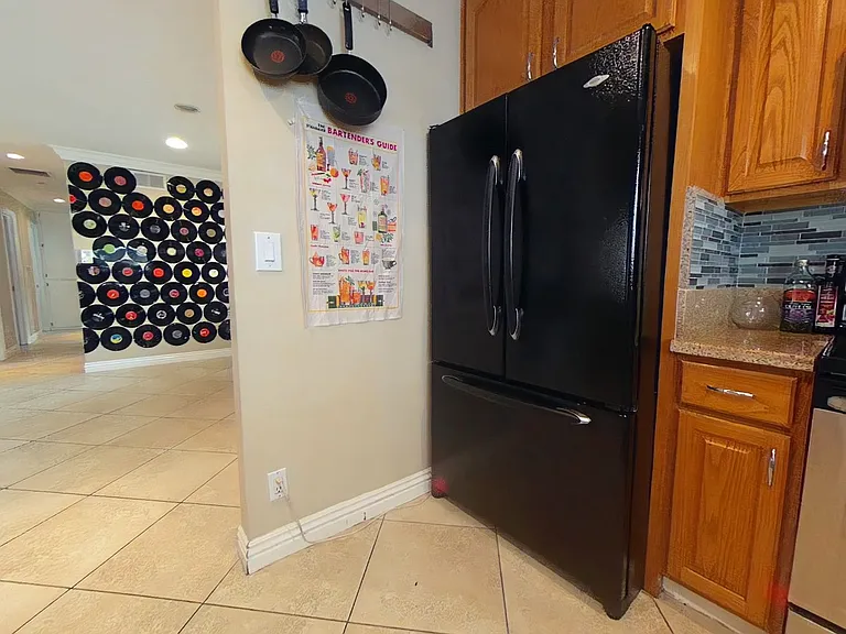 4865 Campanile Dr — Photo 23