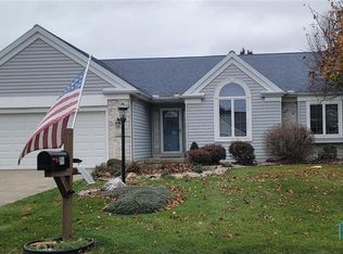 79 Lisa Ann Dr, Fremont, OH 43420