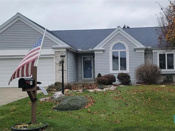 79 Lisa Ann Dr, Fremont, OH 43420