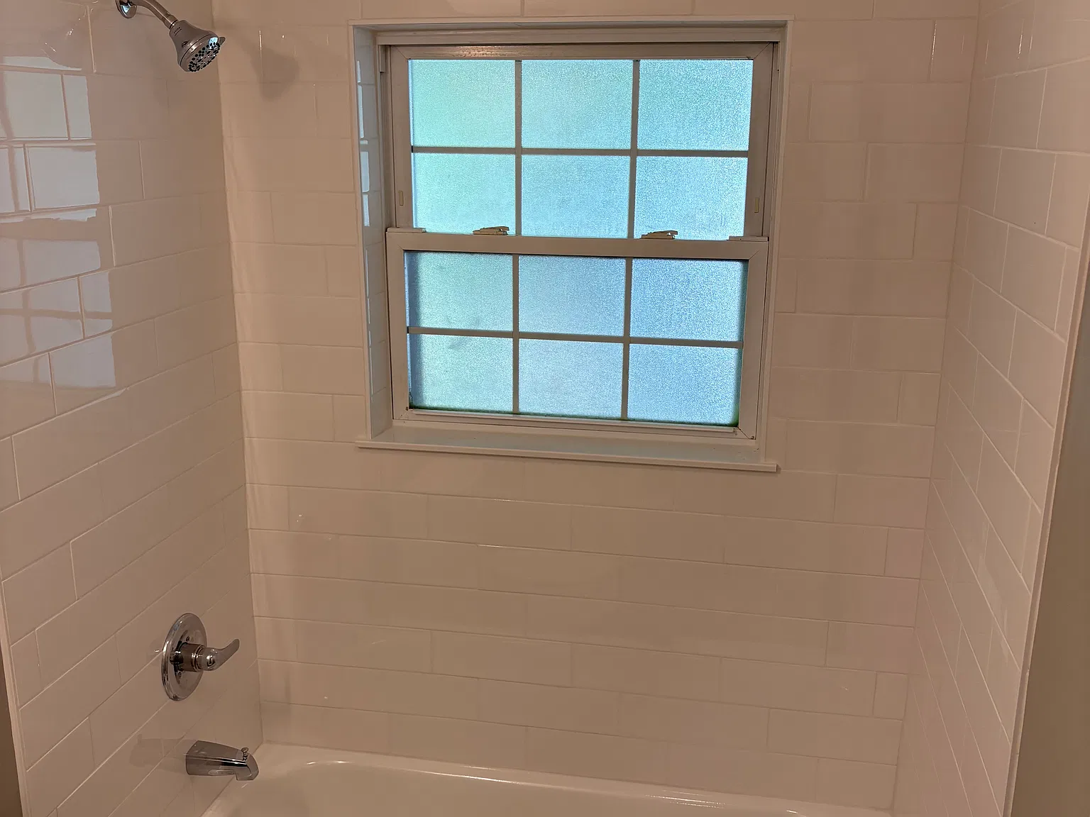 3 bed, 1100 sqft, $1,900 — Photo 4