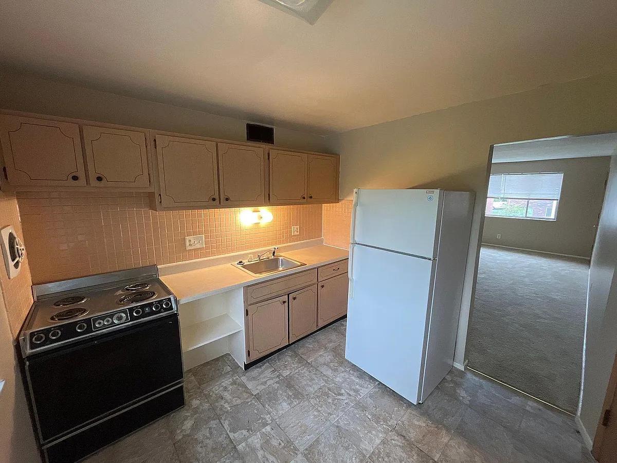 Building Photo - 761 Thompson Dr #A