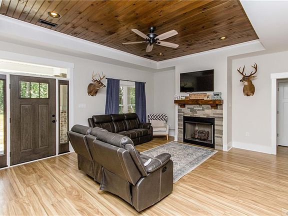 3rd image of 27950 Troublefield Ln