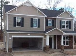 87 Ginseng St, Spring Lake, NC 28390