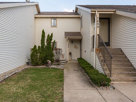 2nd image of 7695 Blackmar Cir