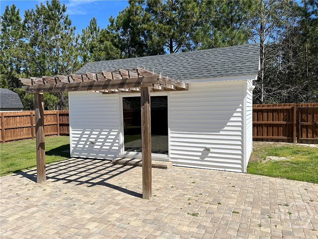 5 bed, 2.5 bath, 2936 sqft, $3,000 — Photo 4