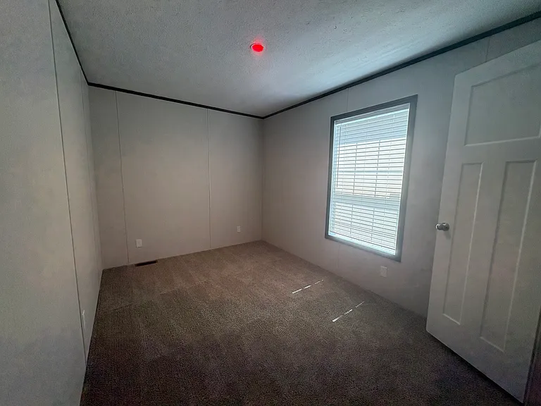 223 Lexington Dr — Photo 9