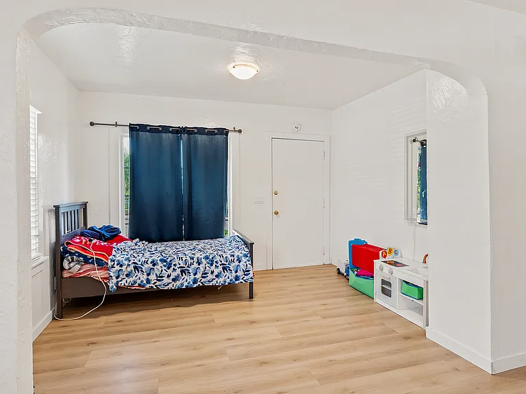 1205 Grand Ave — Photo 4