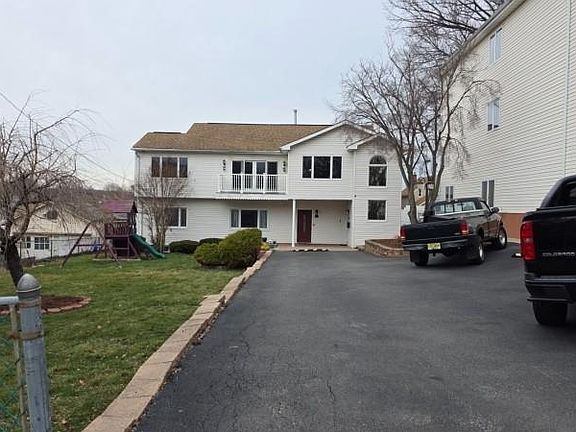 2nd image of 342 Sherman St