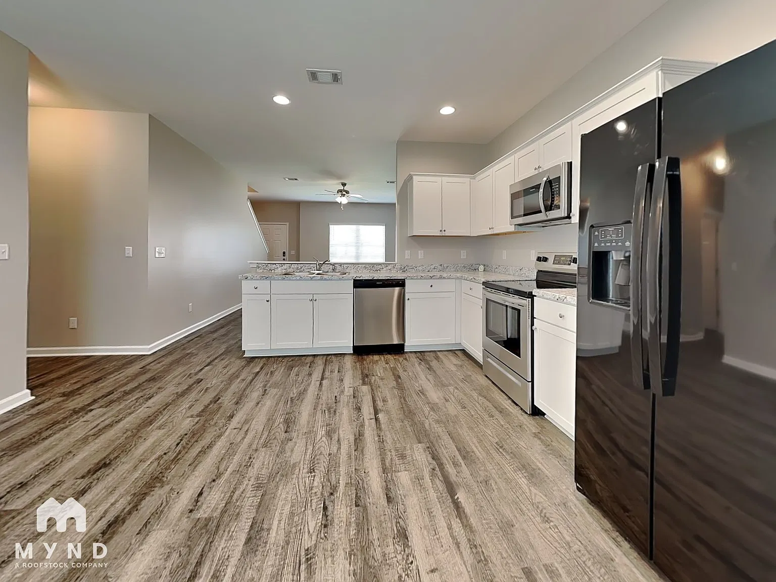 4 bed, 3.0 bath, 2347 sqft, $1,995 — Photo 3