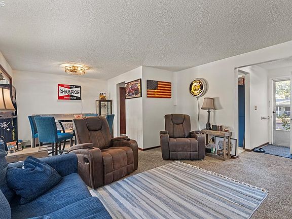 3rd image of 11231 S Parkland Ct