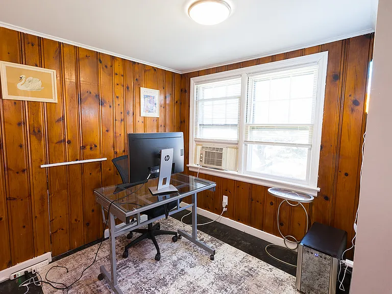 30 Florence Ave — Photo 31
