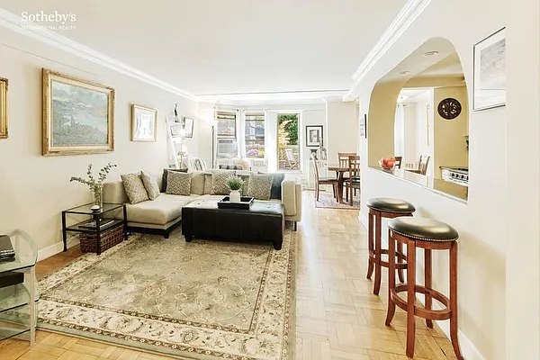 Sold by Sotheby's International Realty | media 7
