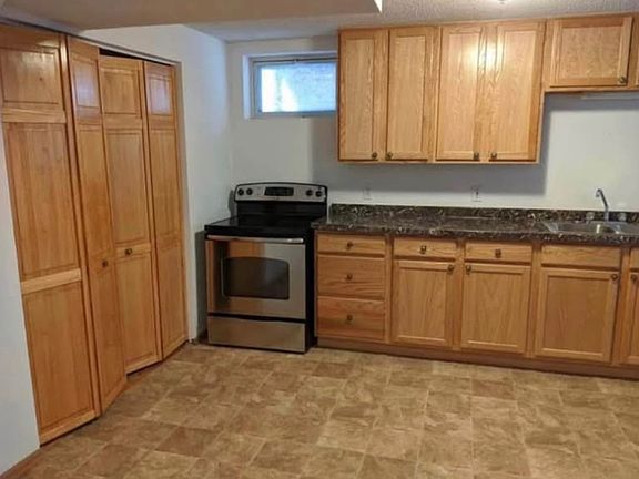 4th image of 11377 Marshall St #Basement