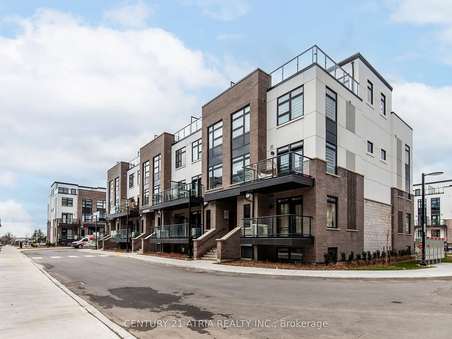 2 bed, $2,700 — Photo 3