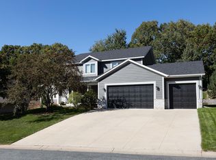 2681 78th St E, Inver Grove Heights, MN 55076