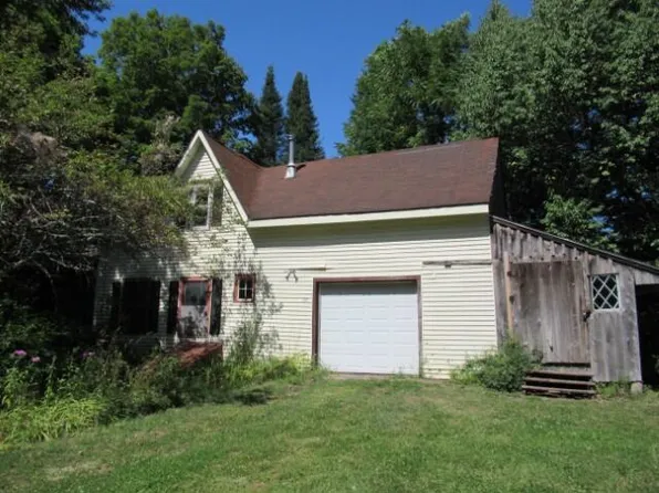 323 Readfield Road, Manchester, ME 04351