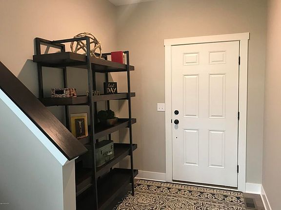 3rd image of 8455 Sunnyview