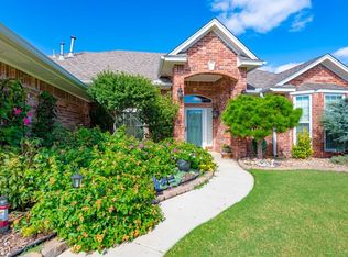 1209 Chipper Ln, Edmond, OK 73025