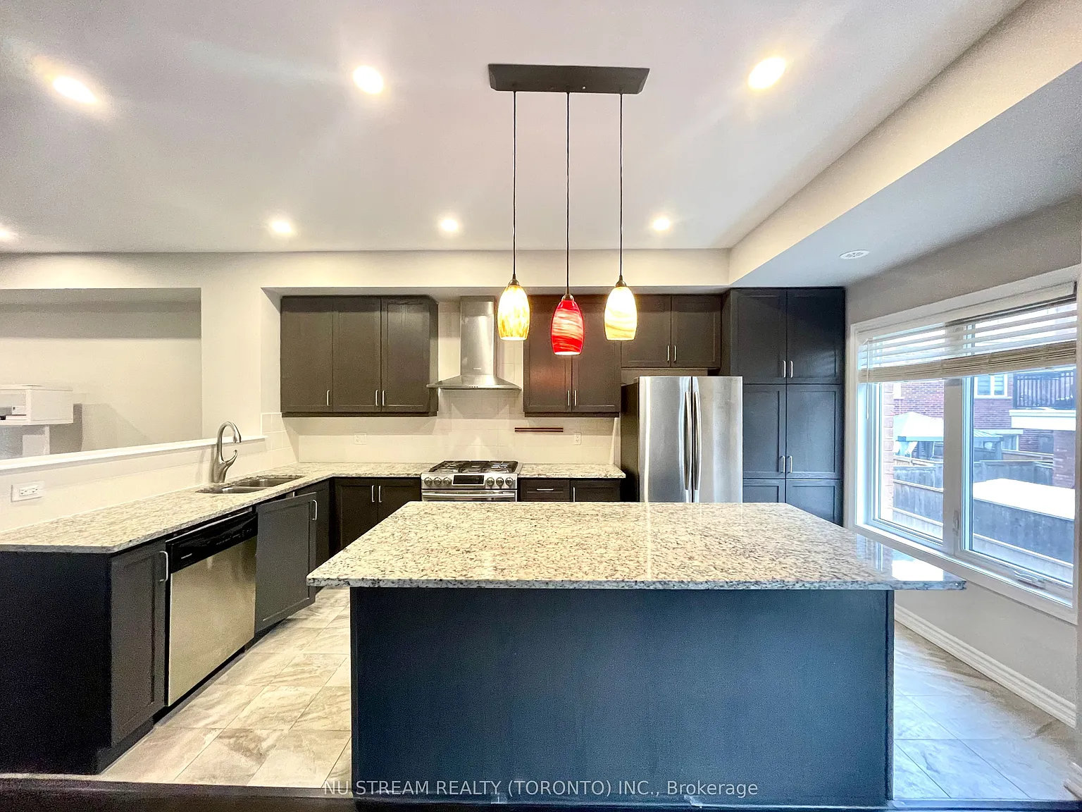 4 bed, $3,900 — Photo 4