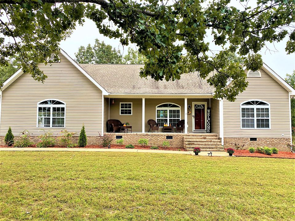 1st image of 147 Twin Oaks Dr