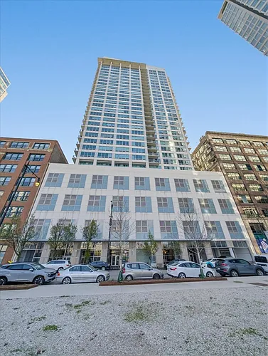 701 S Wells St #1002 Photo 1