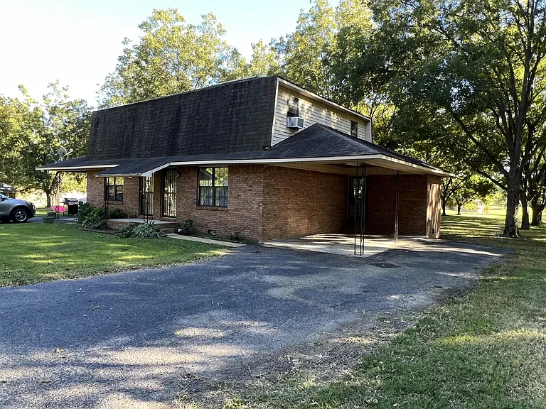 1803 Thomas Ln Apt A