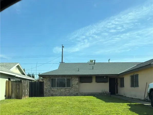 2113 S Forest Ave, Santa Ana, CA 92704