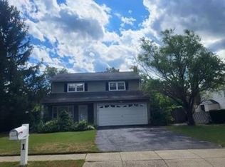 1 Lisa Dr, Hazlet, NJ