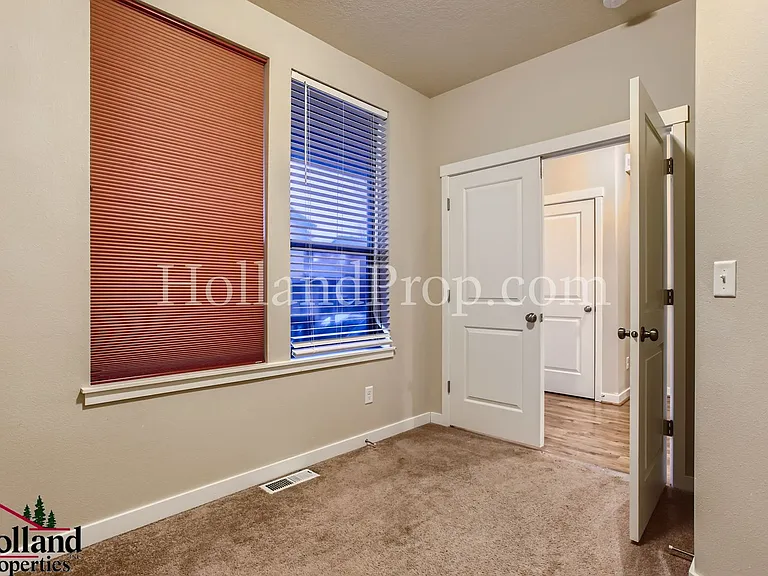 3119 NE Weeping Willow Way — Photo 12