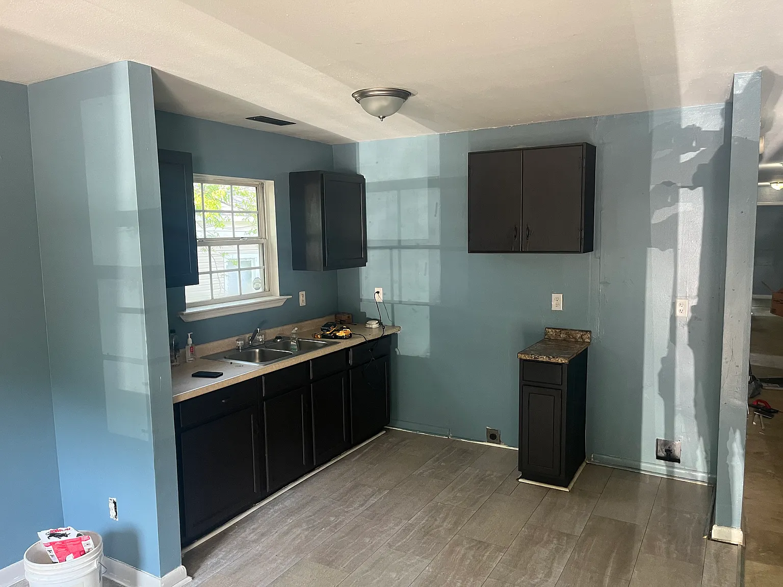 3 bed, 1.5 bath, 900 sqft, $1,460 — Photo 4