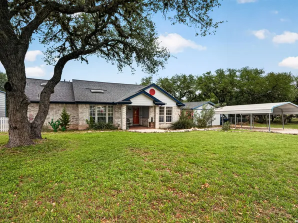 1032 SUMMIT RD, Lakehills, TX 78063