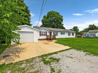 112 E Broadway St, Tolono, IL