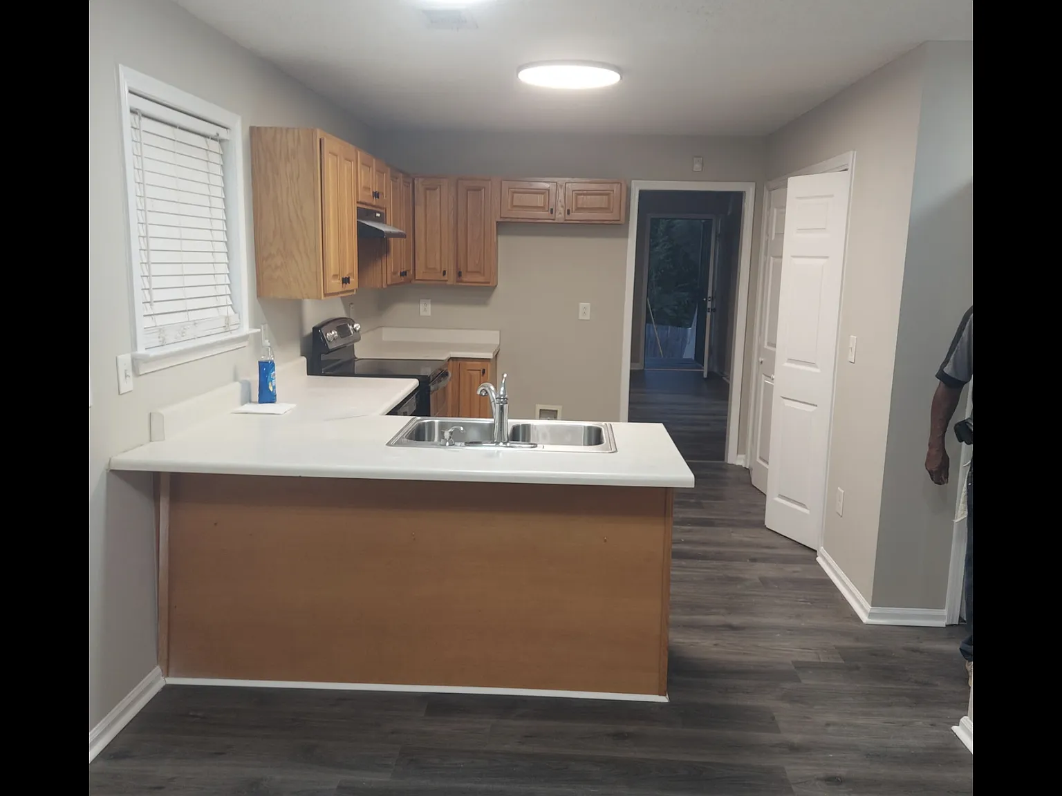 3 bed, 1080 sqft, $1,350 — Photo 4