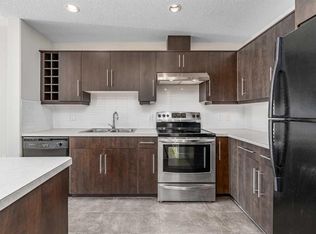 55 Spruce Pl SW #304, Calgary, AB T3C 3X5