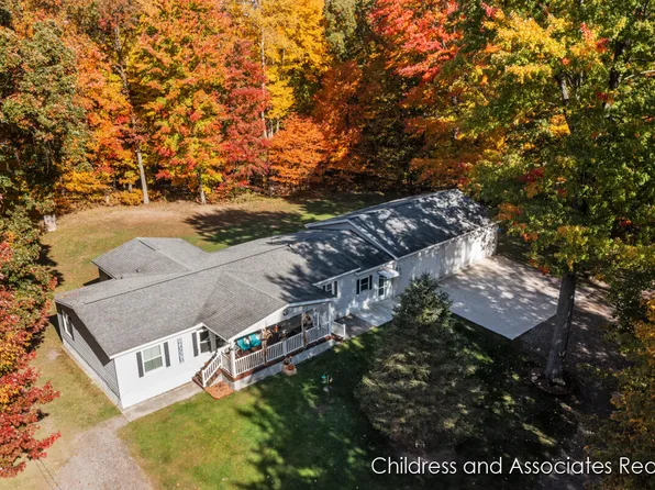 13151 S Nickless Ln, Grant, MI 49327