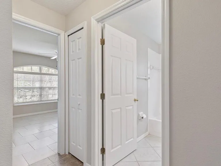 5725 Hawklake Rd — Photo 16