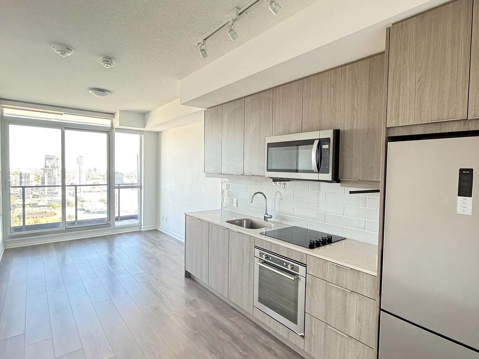 2 bed, $2,500 — Photo 4