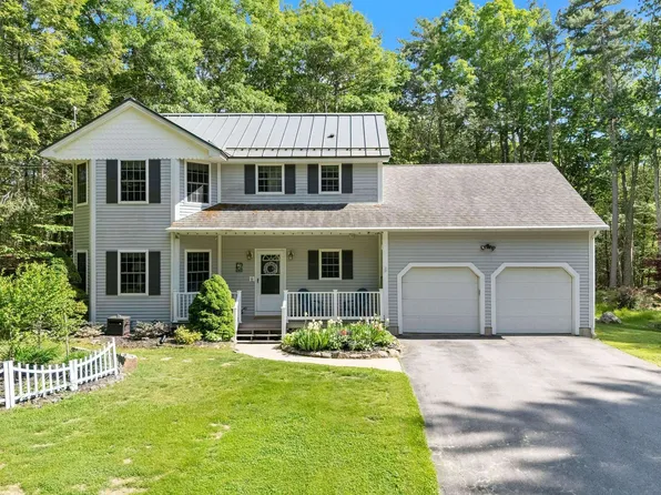 21 N Village Road, York, ME 03902