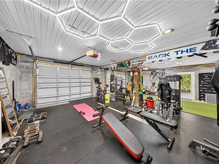 5191 Coral Wood Dr — Photo 40