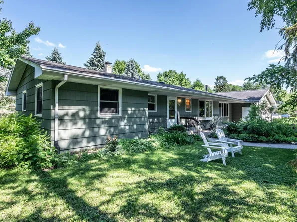 5409 Miracle Ln, Minnetonka, MN 55345