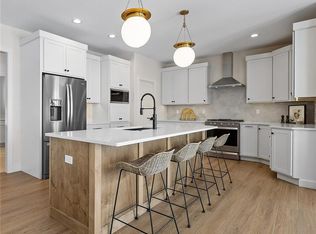 980 17th Ave SW, Mount Vernon, IA 52314