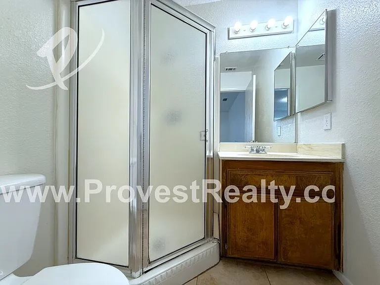 21777 Panoche Rd #4 — Photo 16