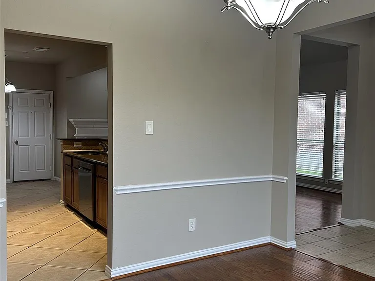 2148 Walnut Square Dr — Photo 14