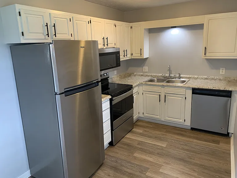 6297 E Pea Ridge Rd #8 — Photo 2