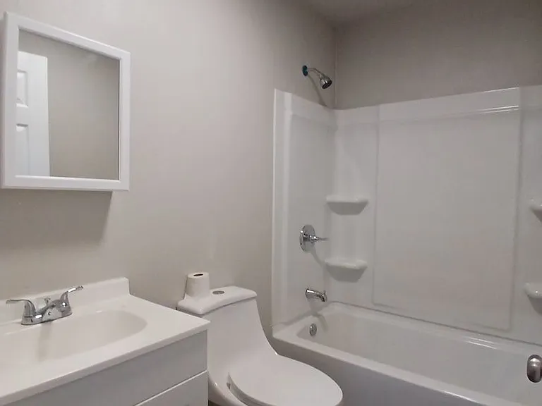 305 N Lake Ave — Photo 11