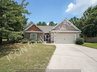 203 Misty Grove Dr SE, Loganville, GA 30052